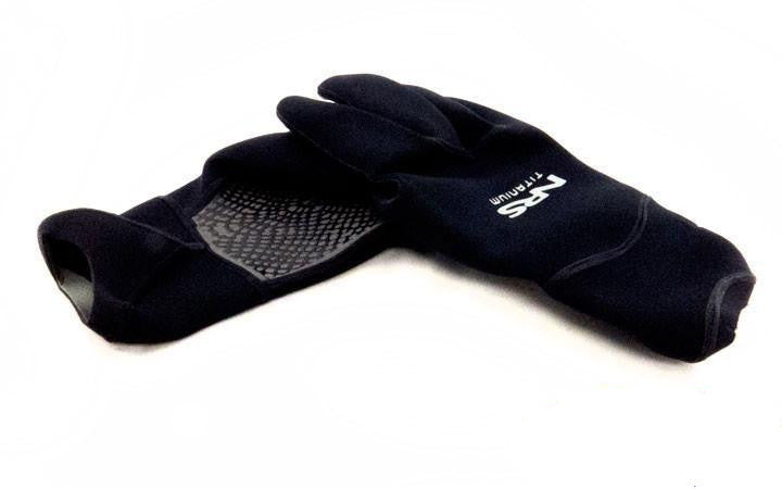 Gloves/Socks - NRS Rogue Full Finger 2mm Neoprene Paddling Gloves